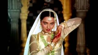 HD In Aankhon Ki Masti Umrao Jaan Rekha 1981 [upl. by Yrolam647]