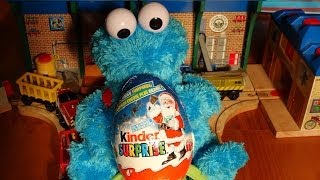 Cookie Monster Count n Crunch  With Thomas the Train and GIANT Christmas Kinder Egg Surprise [upl. by Minardi]