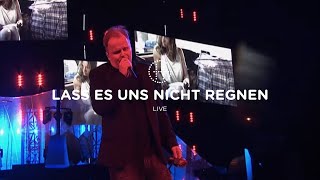 Herbert Grönemeyer  Lass es uns nicht regnen Live [upl. by Pember]