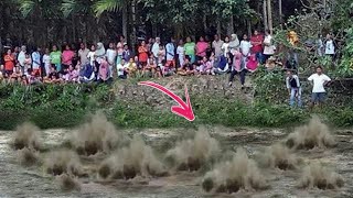 Menjelang Buka PuasaWarga Kalimantan di Gegerkan Fenomena Aneh Air Sungai Bergejolak Misterius [upl. by Rollecnahc]