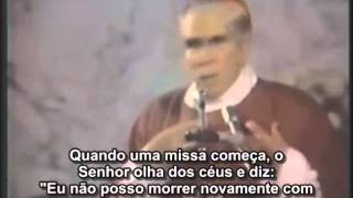 O significado da Missa  Dom Fulton Sheen [upl. by Dlareme]