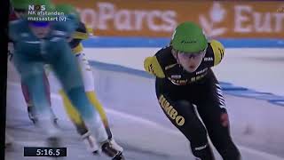 NK schaatsen in Heerenveen ijsstadion Thialf jaar 2023 met de massa start vrouwen [upl. by Jordison316]