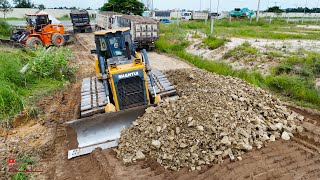 Skilled Bulldozer Operators Are Building Roads on a Steep Sand Using Clutter SoilsRock [upl. by Hall]