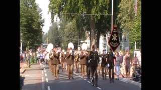 Muziekkorpsen Defile Airborne Wandeltocht Oosterbeek 2011 [upl. by Bridget938]