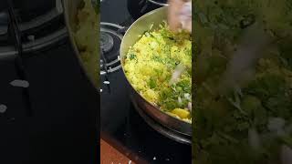 Bataka paua or poha for breakfast 🤔 homemade [upl. by Ahseenak886]