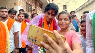 Hyderabad BJP Madhavi Latha at Lal Darwaza Election Campaign  Madhavi Latha Padayatra in Old City [upl. by Curran]