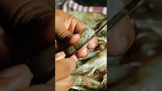 Deveining the Prawns prawns cleaning homemade cooking youtuber goa viral shorts [upl. by Doomham]