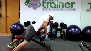 Hombros Encoge hombre inclinado en banco Personal Trainer Sevilla [upl. by Pearlstein]