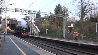 70000 amp 47853 Saphos Trains The Great Western Christmas Envoy [upl. by Enaelem]