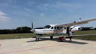 Turboprop startup  Cessna C208B [upl. by Pacorro718]