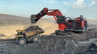 Hitachi Ex 2600 Excavatot loading Komatsu Hd 785 dumper [upl. by Dayle239]