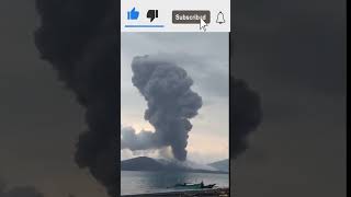 Increíble vista de la Erupción del volcán ANAK KRAKATOA que sigue activa en INDONESIA [upl. by Fidelas]