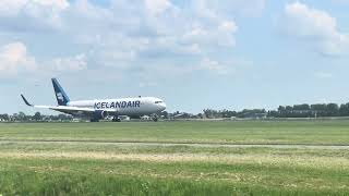 Icelandair 767 landing [upl. by Antin]