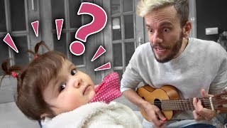 TOCANDO VIOLÃO PARA BEBÊ LAURA Rotina em Familia  Daily Vlog Brancoala Maikito Laura e Craudete [upl. by Afaw]