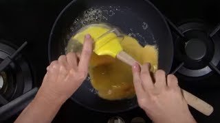 Instructievideo Omelet bakken [upl. by Htebazil]