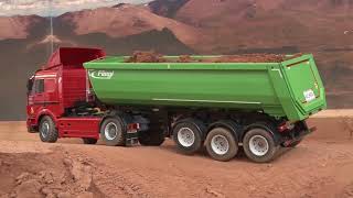 MB SK semitrailer tractor with dump truck RC live action at the Construction World Part 112 [upl. by Strander]