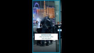 Polizeikontrolle am Frankfurter Hauptbahnhof shorts [upl. by Etiuqram]