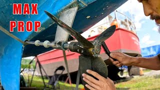 MaxProp  Grease amp Zinc Feathering Propeller [upl. by Siobhan]