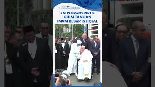 Momen Paus Fransiskus Cium Tangan Imam Besar Masjid Istiqlal Tandai Keharmonisan Antar Umat Agama [upl. by Romilda504]