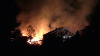 Großbrand auf Bauernhof in Parsberg  Sirenenalarm 15082014 [upl. by Jonati]