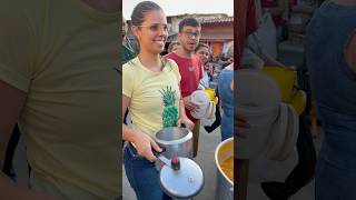 A sopa mais famosa do Brasil streetfoodideas comidaderua comida [upl. by Palecek207]