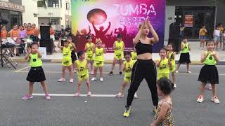 Azukita  zumba Kid Đại Vi [upl. by Anagnos]