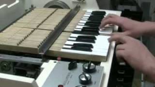 Mellotron M400 glide function [upl. by Lashar]