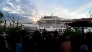 Cruise Ship playing Seven Nation Army [upl. by Yetac]