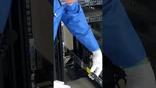 Dell PowerEdge R730 13th Gen  Racking  tech satisfying dell server racking datacenter [upl. by Ecile]