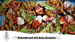 Knusprige Sweet Chili Entenbrust mit Asia Gemüse zubereiten [upl. by Petulah772]