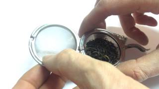 How to make Loose Leaf Tea  Infusers and Strainers [upl. by Shorter431]