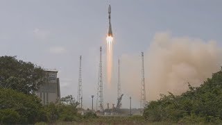 Soyuz STB launches four O3b MEO satellites [upl. by Sihunn]