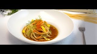 Spaghetti alla chitarra con colatura di peperoni e canocchie  Chef Stefano De Gregorio  Saporie [upl. by Oriaj293]