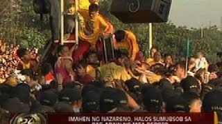 24 Oras Imahen ng Nazareno halos sumubsob sa pagapaw ng mga deboto [upl. by Ahtoelc]