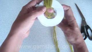 How to make a pompom [upl. by Haakon]