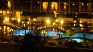 エンバシースイーツワイキキビーチウォーク プール Embassy Suites Waikiki Beach Walk Swiming Pool [upl. by Noyad316]