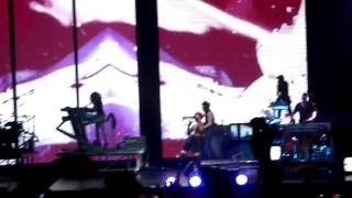 Live Your Life by Rihanna with Drake in Audience [upl. by Cirle]