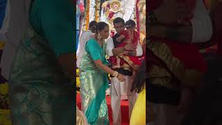 Bipasha Basu with husband Karan Singh Grover amp daughter seeking Maa Durga blessing at Durga Pandal😍😍 [upl. by Dodie102]