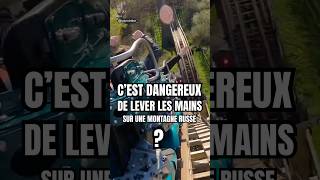 C’est dangereux de lever les mains dans un coaster  🎢 [upl. by Setiram]