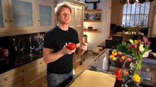 Gordon Ramsay  How to slice a pepper [upl. by Nalaf]