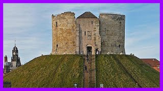 Top 10 Castles in The United Kingdom [upl. by Assirhc127]