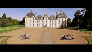 Vidéo aérienne par drone du château de Cheverny [upl. by Enatan]