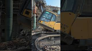 Tilting cab on Volvo 460 high reach excavator better operator visibility up to demolition work tool [upl. by Vola]