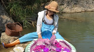 From Riverbed to RichesA Teenagers Incredible Find of a Monster Clam Brimming with Luminous Pearls [upl. by Hunt]