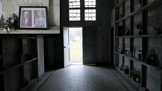 Amazing Mausoleum with Old Photos Found [upl. by Beard293]