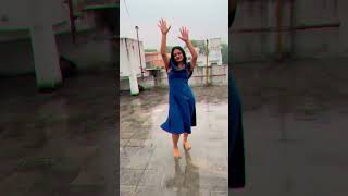 Chatri na Khol🤭 dance reels trendingsong rain rainyday subscribe viralreels views shorts [upl. by Airret936]