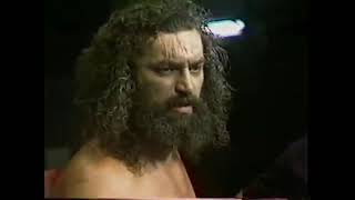 Abdullah The Butcher vs Bruiser Brody  Fritz in Bruisers corner WCCW 1986 [upl. by Charisse]