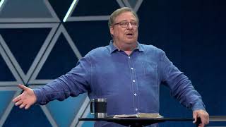 Los valores correctos te darán el futuro que deseas  PASTOR RICK WARREN [upl. by Atinniuq184]