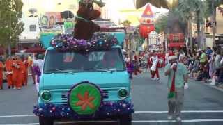 Macys Christmas Parade Universal Studios OrlandoDec 2012 [upl. by Aicemak576]