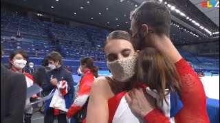 OLYMPIC MOMENT How PAPADAKIS amp CIZERON appreciated the effort of the people around them [upl. by Ramahs]